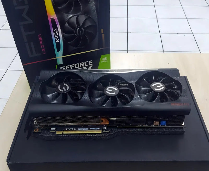 Tarjeta de video Nvidia Evga FTW Ultra Gaming GeForce RTX 30 Series RTX 3090 24GB