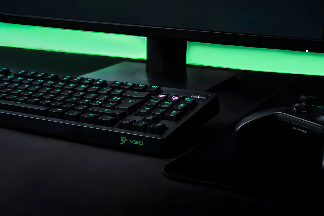 Teclado VSG QWERTY Outemu Red español latinoamérica color negro con luz RGB