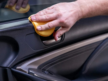 Meguiar´s Ultimate Protectant + Aplicador - Restaurador