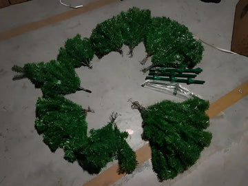 Arbol Pino De Navidad Verde 210cm Hoja Puntiaguda Artificial