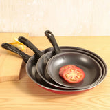 Sartén X3und 20 24 Y 32cm Negro Home Collection Negro-rojo