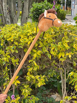 Caballo De Palo - Juguete Didáctico En Tela Suave, Peluche Café