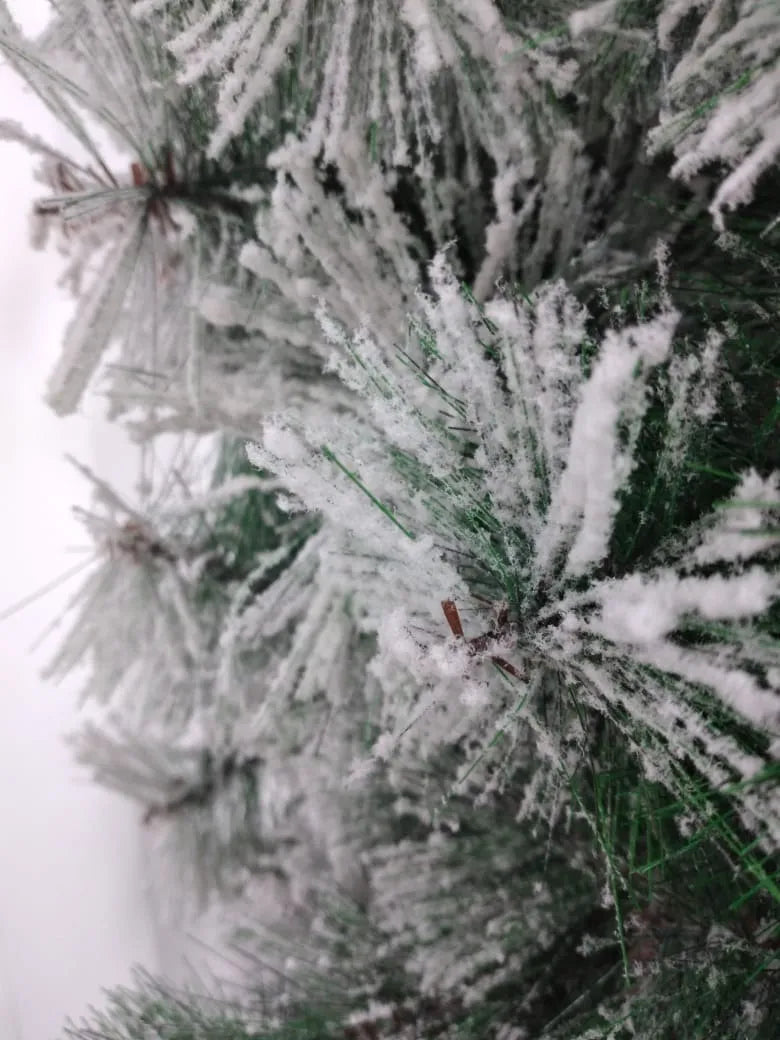 Árbol De Navidad Pino Nevado De 150cm Verde
