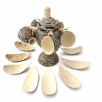 Juego De 8 Cucharas Y 5 Tasas De Totumo Natural + Estructura Marrón
