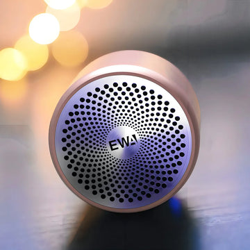 Parlante EWA A106 Pro portátil con bluetooth waterproof rosa