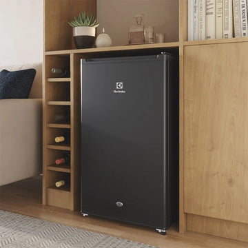 Minibar Electrolux frost 90L 1 puerta negro ERD090G3HWB