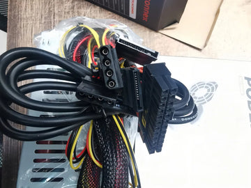 Fuente De Poder Iconnex Atx 750w Alimentación Para Pc 24 Pin