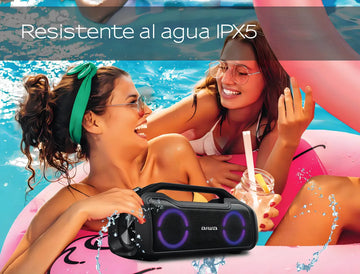 Parlante Aiwa AWS700BT portátil con bluetooth waterproof negra
