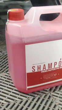 Shampoo Ph Neutro Concentrado Autobrillante Carros Motos 4 litros