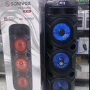 Parlante Torre De Sonido Sonivox Vs-ss305, 3 Bajos De 8 Pulg Negro