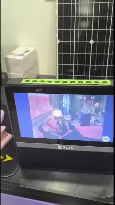 Televisor Portátil Recargable Solar Con Bombillos Gd 8088