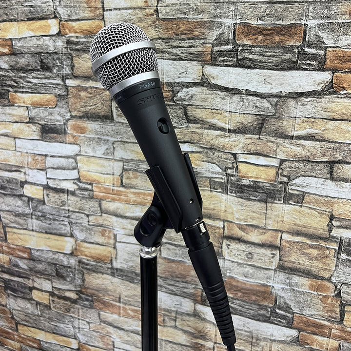 Micrófono Vocal Alámbrico Dinámico Profesional Karaoke PGA48