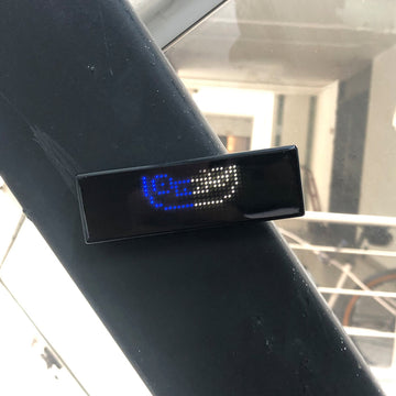 Letrero LED Multicolor Personal Escarapela Luminosa Programable LB4C