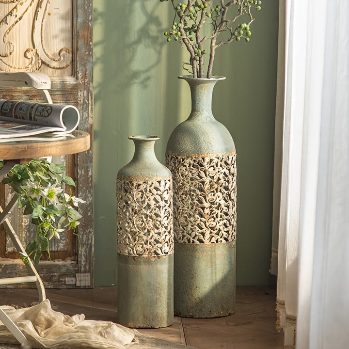 Jarrón retro de hierro forjado hecho a mano