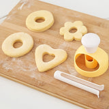 Kit para Hacer Donas Fácil de Usar (2 piezas) - Cortador de Plástico PP Antiadherente y Pinzas para Bañar, Ideal para Hornear en Casa
