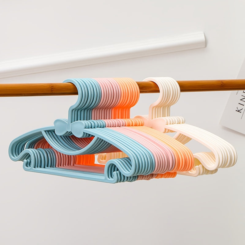 10 unidades de perchas para ropa de niños, tamaño pequeño, plástico pulido, multifuncional, antideslizante, para bebé, infante, niño pequeño, uso en el hogar