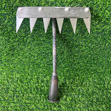 Rastrillo de Hierro Resistente al Óxido para Jardín con 5/6 Púas - Herramienta de Jardinería para Desbrozar Césped, Deshierbe en el Patio Trasero y Aflojar la Tierra, Herramienta Funcional para Jardinería | Herramienta Duradera para Jardín