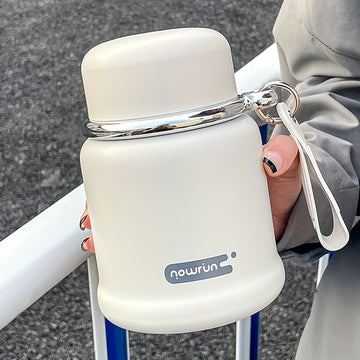 1 frasco térmico de acero inoxidable NouRun, 620 ml - Lonchera elegante y portátil con cuchara, ideal para estudiantes y viajeros, mantiene la comida caliente/fría, perfecto para la escuela, oficina, exteriores y vacaciones