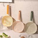 1 pza., Colador de cocina, Cuchara de mango largo de plástico grande para escurrir en el hogar, Colador de alta temperatura resistente a los fideos de salvamento, Utensilios de cocina, Accesorios de cocina, Suministros para hornear