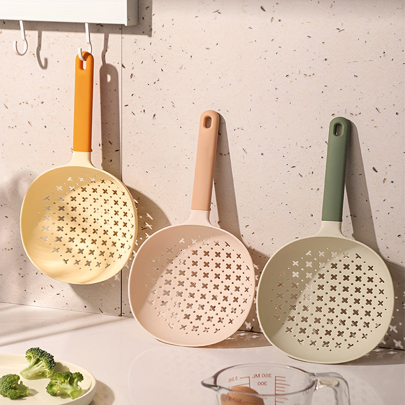 1 pza., Colador de cocina, Cuchara de mango largo de plástico grande para escurrir en el hogar, Colador de alta temperatura resistente a los fideos de salvamento, Utensilios de cocina, Accesorios de cocina, Suministros para hornear
