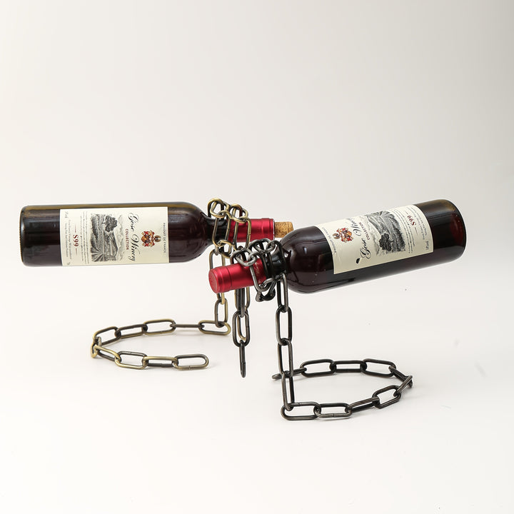 Estante de bebidas minimalista y creativo de estilo europeo con diseño de cadena para exhibir favoritos rojos.