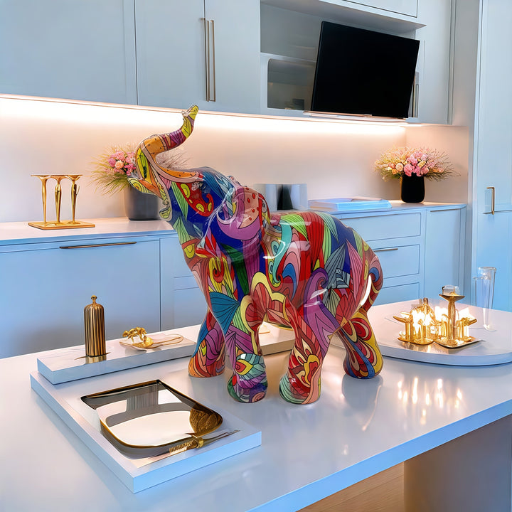 Una estatua de resina de un elefante que simboliza la buena suerte, adecuada para decorar salones, dormitorios, entradas, armarios de TV, armarios de vino y oficinas.