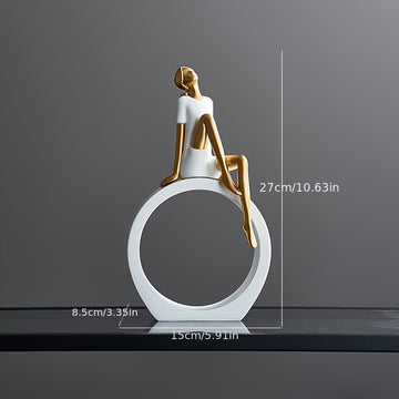 Un adorno que representa a una chica esbelta leyendo, ideal para la sala de estar, el pasillo o como decoración en un mueble barra o soporte de TV, añadiendo un toque de lujo discreto