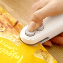 Máquina Selladora de Aperitivos Portátil, Sellador Manual para Bolsas de Plástico, Carga USB, Batería de Litio Recargable de 150mAh, Equipo Pequeño para Servicio de Alimentos en Cocina y Catering. Adecuado para uso en 7 escenarios importantes, escuela, c