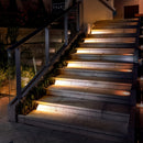 Luces de escalera triangular LED solares de 6 unidades, iluminación de escalera de madera exterior ABS, sconces de jardín cálidos/blancos, acabado pulido duradero, montaje flush, control de interruptor, no desmontable, impermeable, alimentado por energía