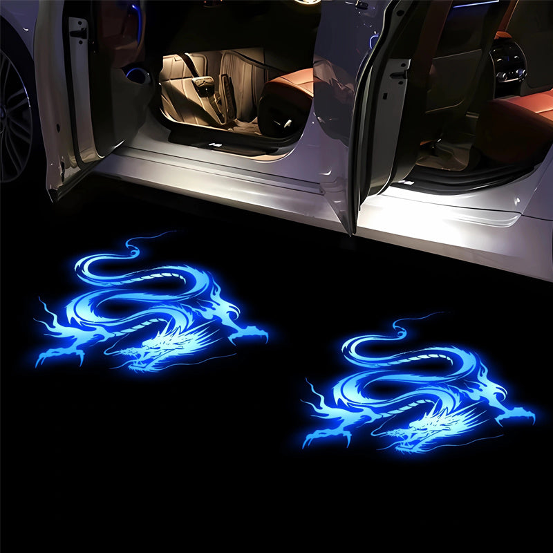 Conjunto de 2 luces de proyección para puerta con patrones de dragón azul, dragón rojo y caballo rojo, luz de bienvenida de proyección al suelo alimentada por batería LED, iluminación ambiental para vehículos con sensor de movimiento
