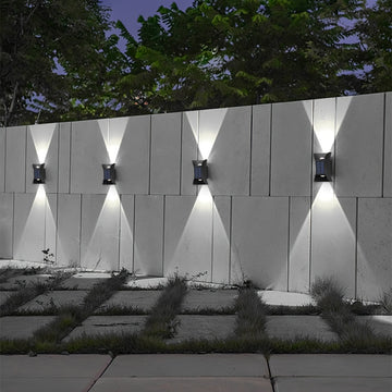 Lámpara de pared de LED con sensor de luz automático alimentada por energía solar, montaje semi-incrustado de plástico, doble iluminación direccional, diseño desmontable con carga solar, batería de níquel de 300mAh, portátil - Incluye fuente de luz integ