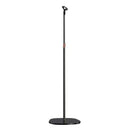 Soporte de micrófono ajustable para voces, discursos y presentaciones, con modificaciones de altura y ángulo.
