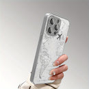 Fundas de Teléfono TPU Electroplateadas con Patrón Creativo de Vuelo en Mapa Gris y Protección para Lente para iPhone 16/16Pro/16ProMax/16Plus/16e, 15/15Plus/15Pro/15ProMax, 14/14Plus/14Pro/14ProMax, 13/13Pro/13ProMax, 12/12Pro/12ProMax, 11/11Pro/11ProMa