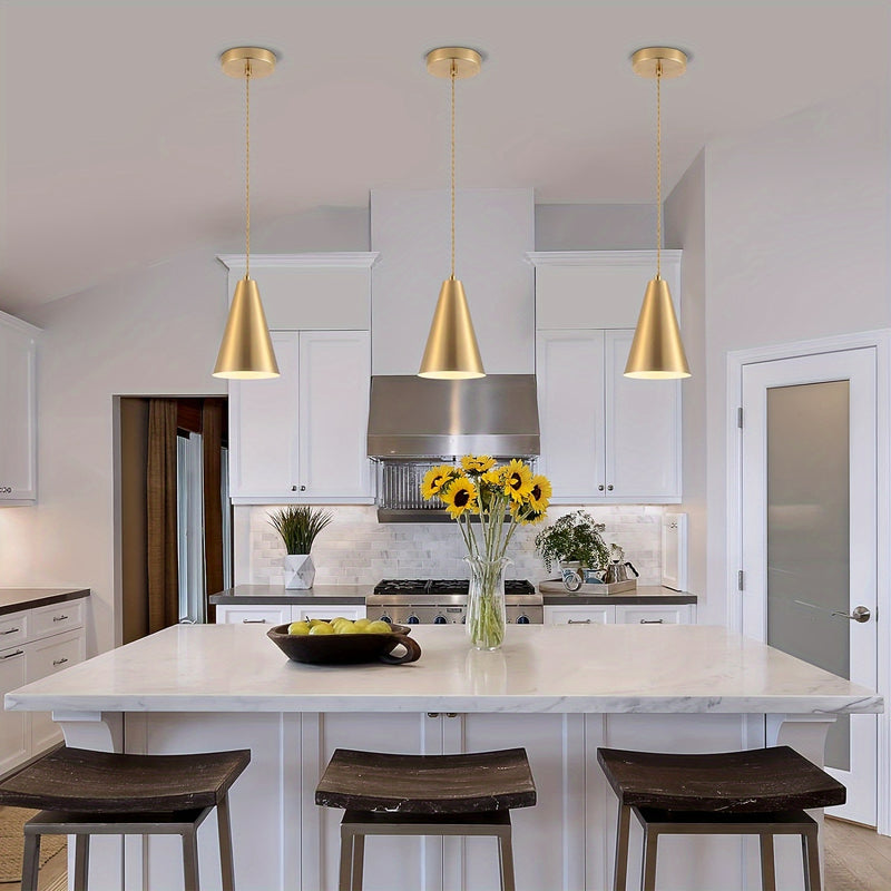 1 pieza de luces colgantes doradas para isla de cocina, fijaciones de luces de comedor encima de la mesa con sombra de metal de cono de latón cepillado, mini candelabros de granja moderna, iluminación colgante ajustable con cable para bar, fregadero
