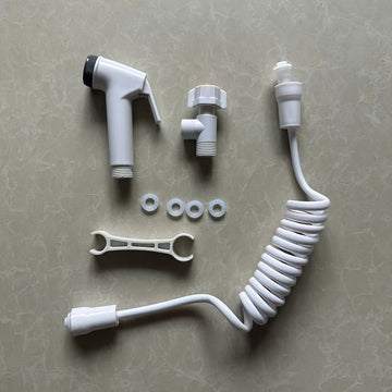 Cabezal de ducha de alta presión blanco moderno con manguera - Plástico duradero, patrones de aspersión ajustables, incluye múltiples boquillas para uso en baño y cocina, cabezal de ducha para baño, aspersión de agua versátil, diseño elegante, construcci