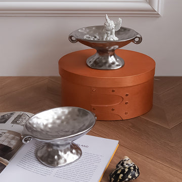 Jabón de cerámica de plata vintage con dos asas, bandeja de pie alto - Perfecto para fregaderos o como organizador de joyas Decoraciones de Halloween, Navidad
