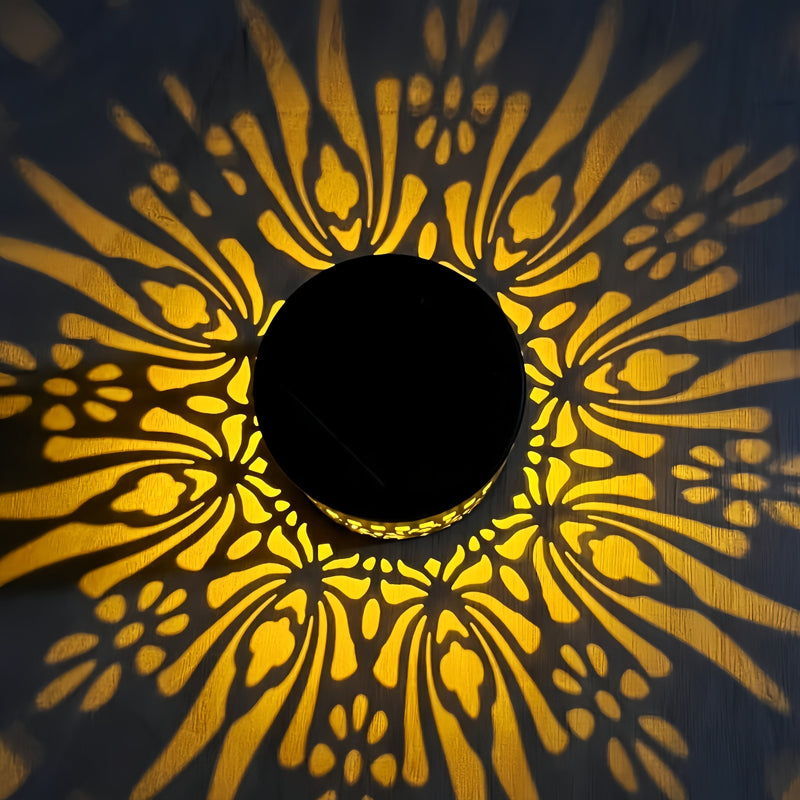 2 piezas, lámpara de pared solar nueva con luz y sombra para cercas exteriores, lámpara decorativa LED cálida, iluminación exterior para patios, jardines, terrazas, escalones, pasillos, sin cableado, regalo ambiental para paisajes