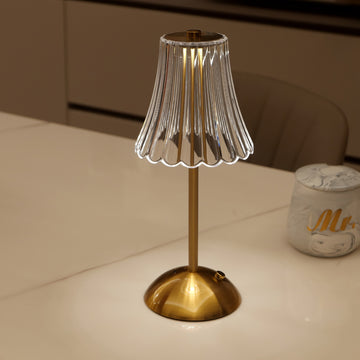 1pc Lámpara de Mesa Metálica Elegante con Control Táctil y Batería Recargable USB - Iluminación Ambiental Ajustable, Acabado en Latón Pulido para Sala de Estar, Dormitorio, Estudio, Comedor y Bar, Lámpara de Mesa Recargable