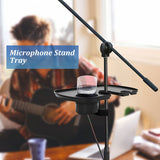 Bandeja Ajustable para Micrófono con Portavasos - ABS Negro Duradero, Ideal para Transmisiones en Vivo, Karaoke, Grabación - Diseño de Sujeción para Partituras, Púas y Accesorios