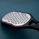 2 Piezas de Exfoliador Manual de Acero Inoxidable para Pies y Manos - Herramienta Ergonómica con Superficie de Doble Textura, Mangos Blancos y Negros, Sin Batería Necesaria para Eliminación de Piel Muerta, Diseño Elegante, Exfoliador de Alta Calidad, Exf