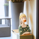 Figura Caprichosa de Resina - Chica con Pendientes y Soplándose Chicle en Burbuja, Decoración Nórdica para Sala, Dormitorio u Oficina, Sin Necesidad de Electricidad, Regalo Único de Cumpleaños o Inauguración de Casa, Adorno Fantasioso