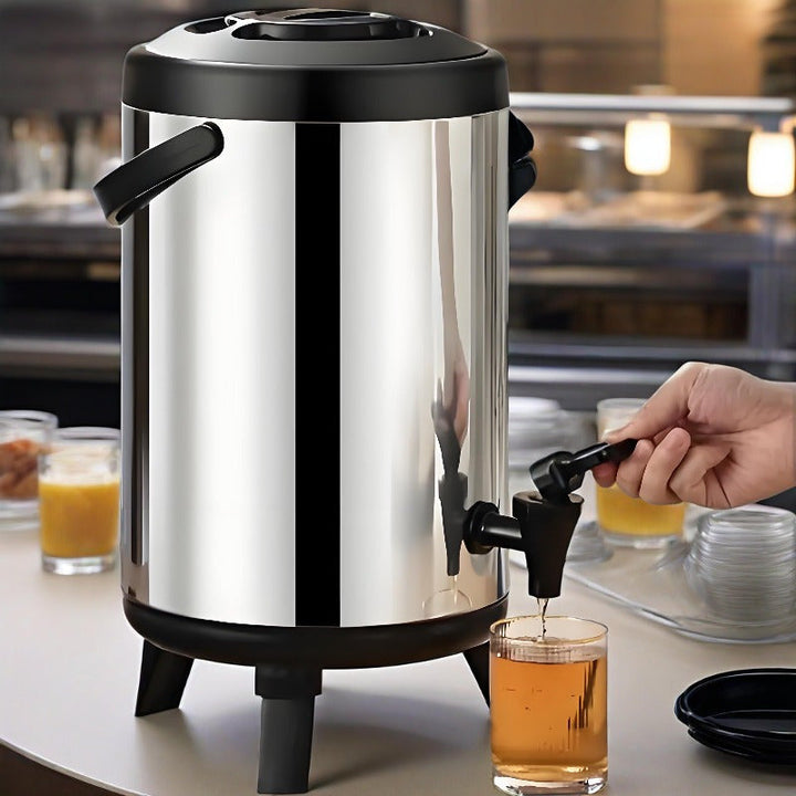 Este es un recipiente multifuncional aislado para té y bebidas, fabricado en acero inoxidable, apto para uso al aire libre. Cuenta con una gran capacidad, una cubierta de múltiples capas para aislamiento y un diseño de fondo plegable.